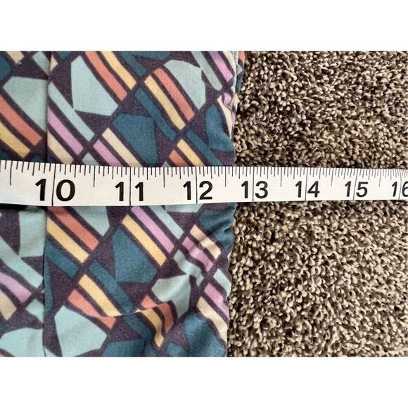 LulaRoe tall and curvy leggings - Picture 6 of 8